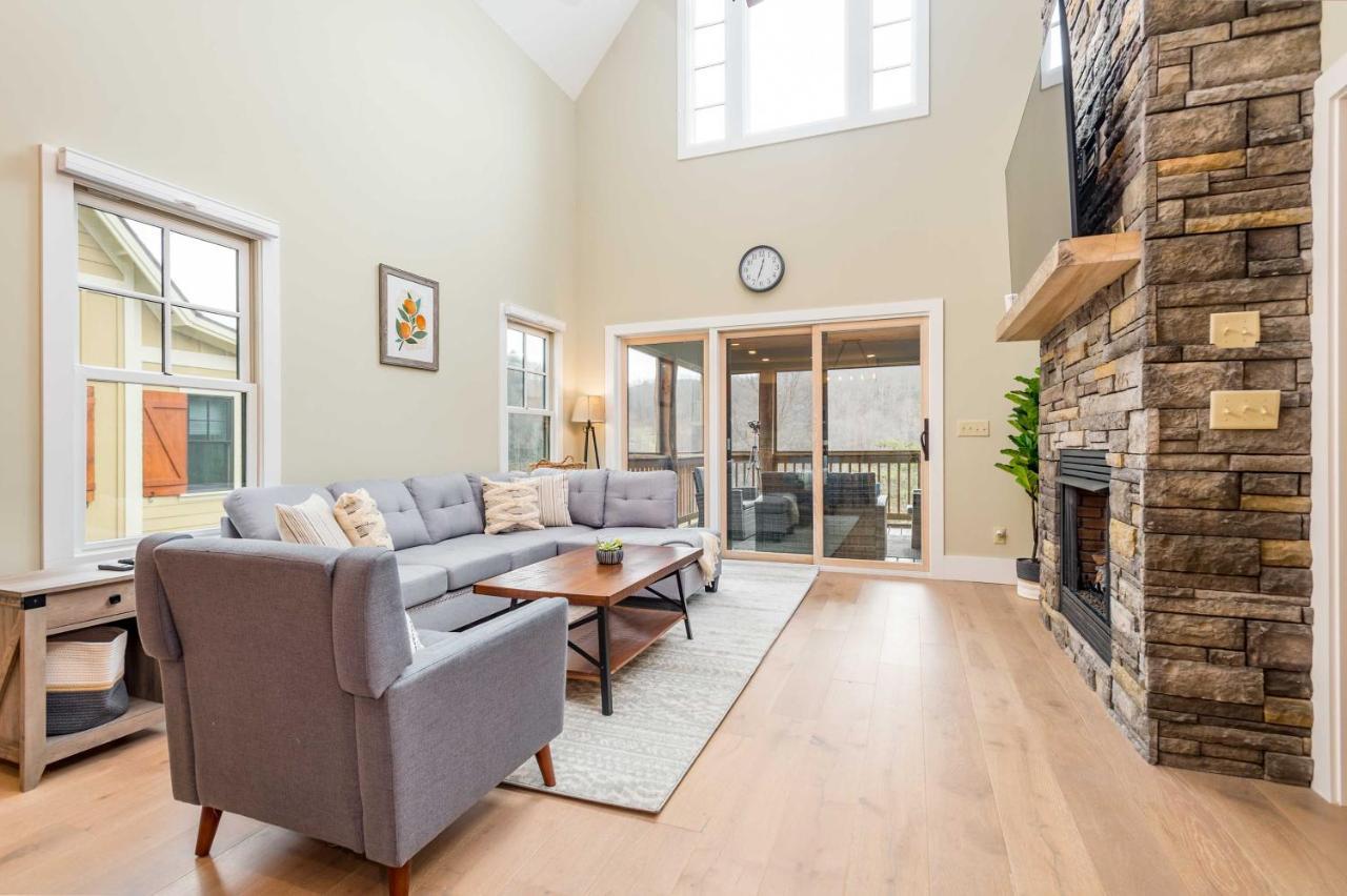 Cullowhee Home With Game Room, Wraparound Decks Exterior foto